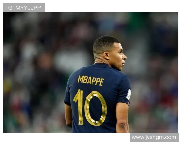 全球足球明星风采揭秘与成就回顾