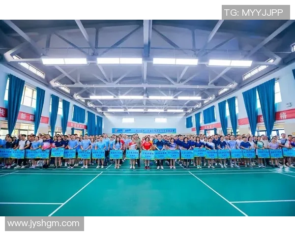 广州羽毛球队在钻石联赛中的逆袭之旅展现拼搏精神与团队力量